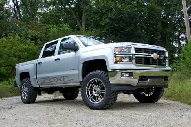 2014 Chevy 1/2 Ton with 4.5" Zone Offroad lift